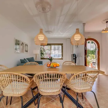 125- Beautiful Andalusian House With Private Patio * La Cala De Mijas