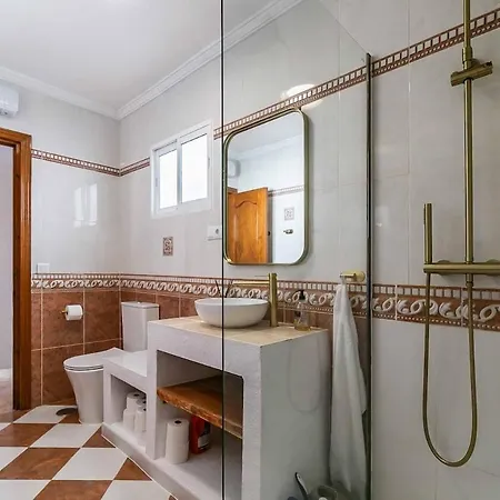 Сasa de vacaciones 125- Beautiful Andalusian House With Private Patio