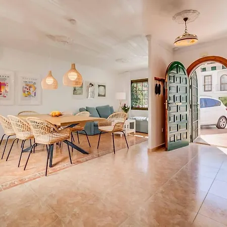 125- Beautiful Andalusian House With Private Patio La Cala De Mijas